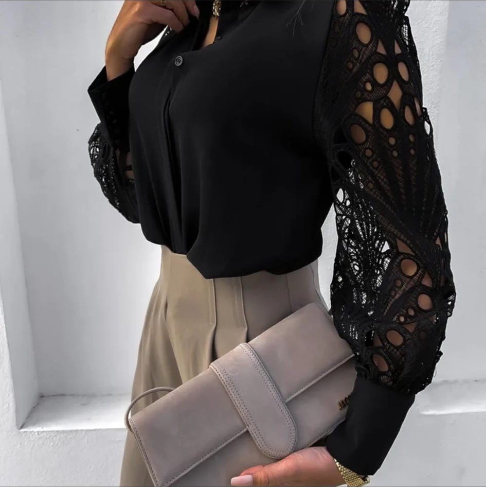 Blusa con Mangas de Encaje