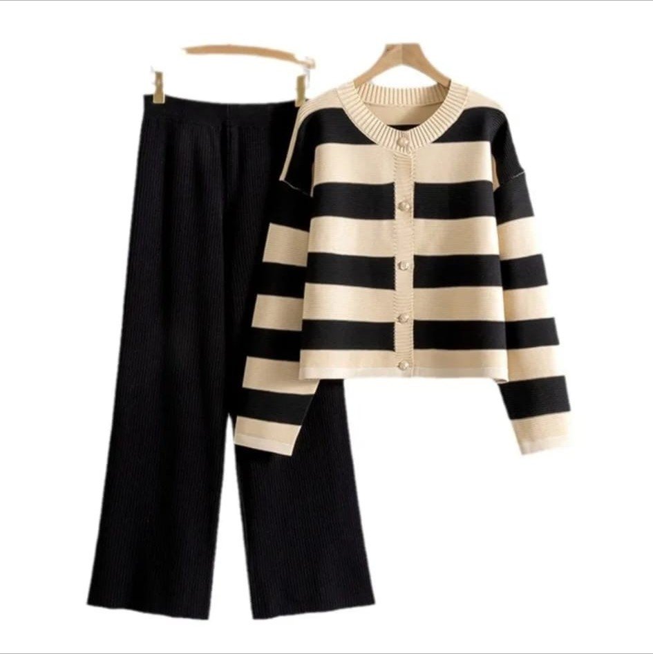 Conjunto Cárdigan de Rayas y Pantalón