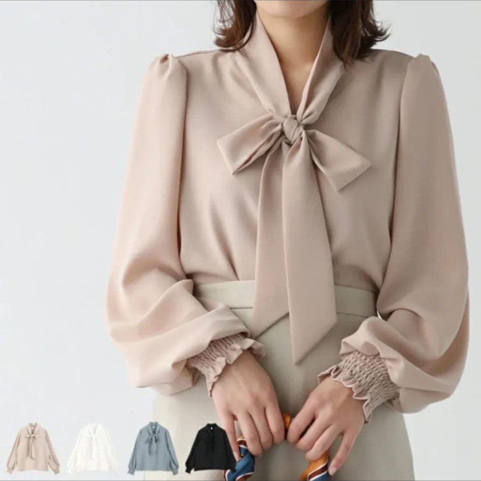Blusa con Lazo al Cuello