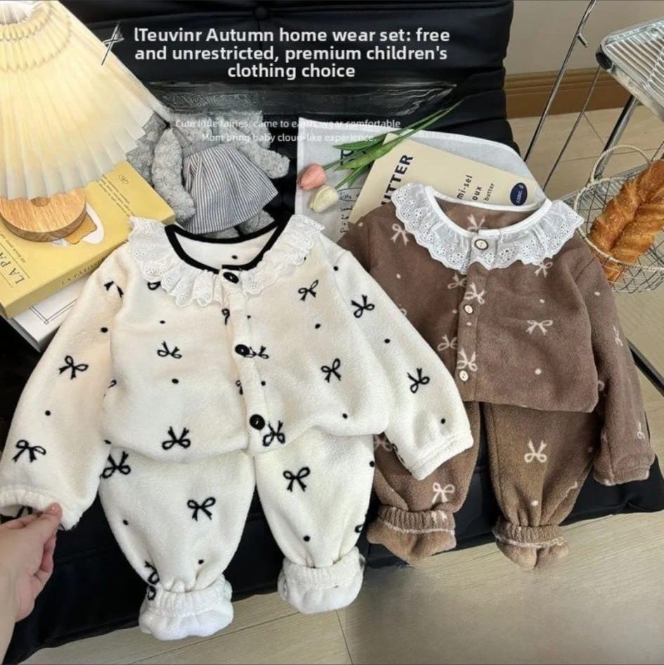 Conjunto de Casa con Moños para Niña