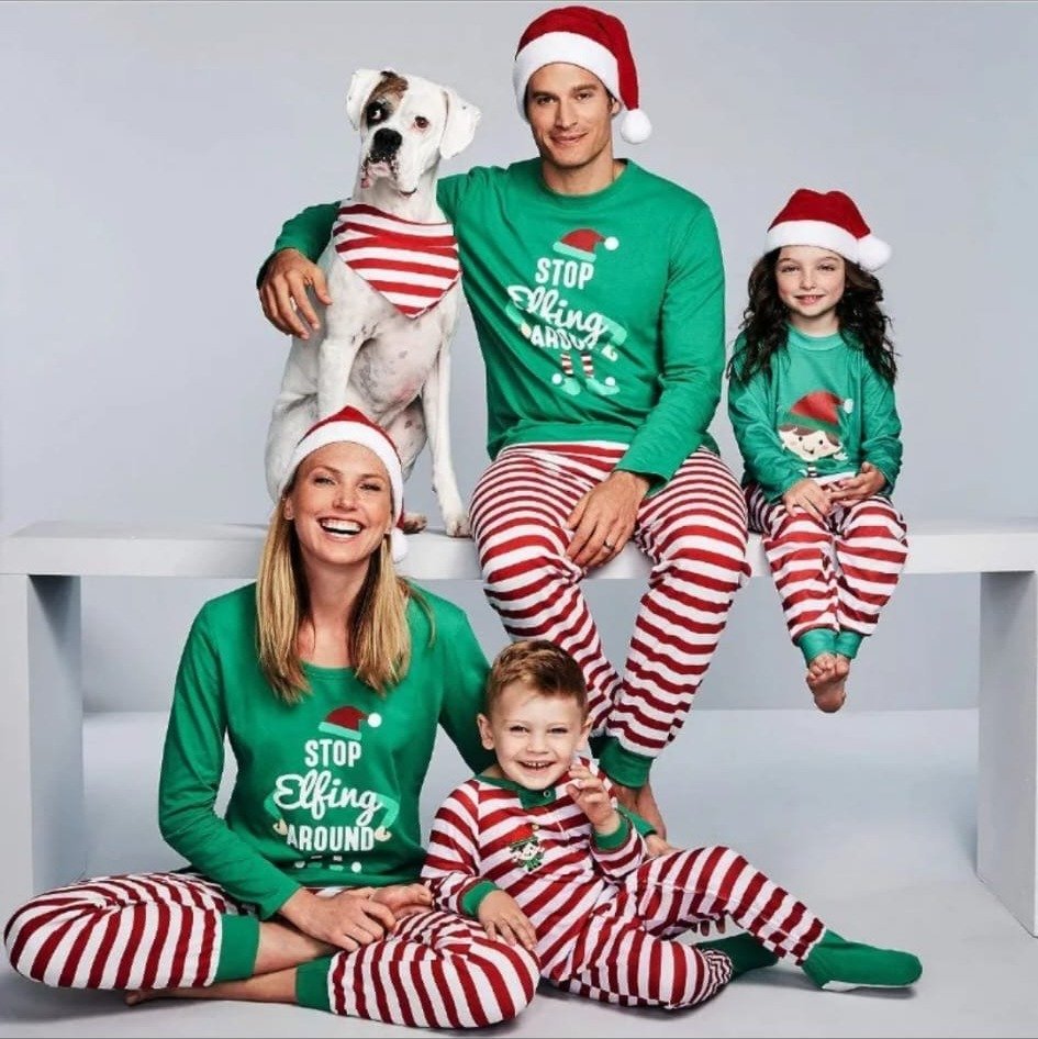 Pijama Familiar Navideña Stop Elfing Around