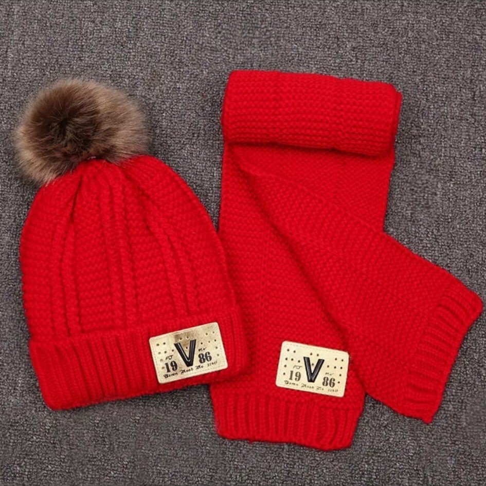 Set de Gorro y Bufanda con Pompón