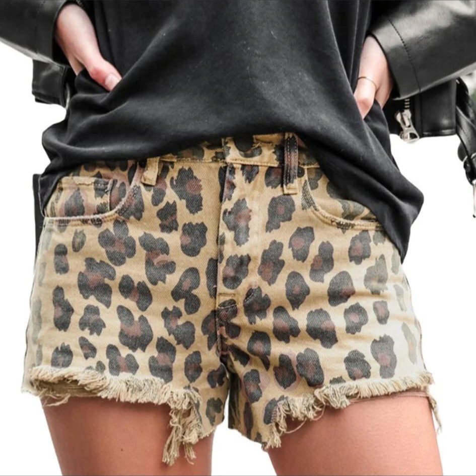 Short de Mezclilla Leopardo
